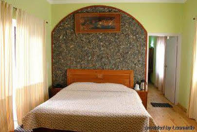 Clarks Inn Binsar Extérieur photo