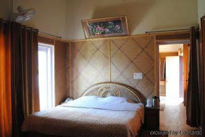 Clarks Inn Binsar Extérieur photo